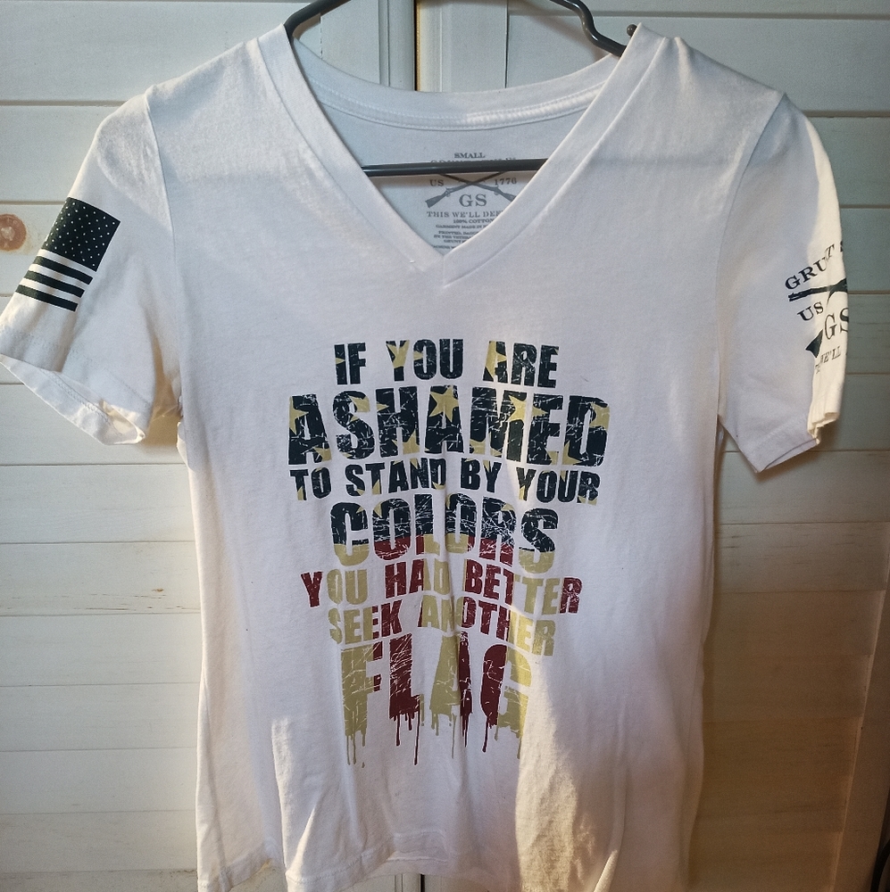 Grunt style "seek another flag" t-shirt